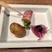 蕎麦懐石 無庵 - 天麩羅の代わりに用意してくださったお皿　