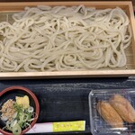 おべんとうのヒライ - 板うどん大盛610円