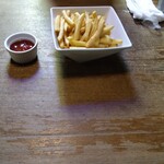 窯右衛門 - 山盛りフライドポテト