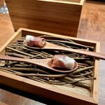 レストラン・カワサキ - 熟成生ハムでシイタケ、鹿肉がそれぞれ包まれています