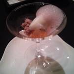 ガストロノミー ジョエル・ロブション - シトロン　ソルベとジュレにし、金柑コンポートとすみれの香りをアクセントに