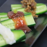 Za Torijirou - 【彩　もろキュー】　きゅうりも鮮度にこだわっており、美味しく
      召し上がって頂くために、「塩麹」「梅醤油」「もろみ」の3種類の味をご用意♪
      