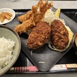 Sekaiichino Kakifurai To Sakana Wabu - カキフライ×エビフライ定食