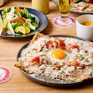 国産そば粉100%のガレットブルターニュ地方の郷土料理