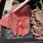 中華蕎麦 ひら井 - ローストビーフは塩で召し上がる。ヤバ旨でした！