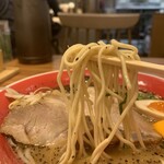 Kumamoto Ramen Kokutei - 卵入りラーメン