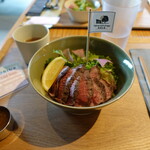 きんじろう CAFE&GRILL - ステーキ丼