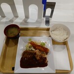 Shokudou Keyaki - "小鉢なし"の定食で580円。