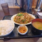 平達食堂 - レバニラ炒め定食