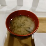 Shokudou Keyaki - 本日は"もやし"と"ワカメ"のお味噌汁。