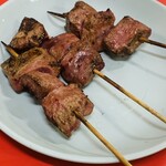 豚足のかどや - キモ（半焼き）