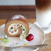キッサ マシマロ - 料理写真:２０２４年５月再訪：コーヒーとラムレーズンのロールケーキ☆
