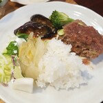 キッチン ブルー グローブ - ふたたびワンプレート、スープの具材も乗せます