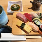 寿司割烹 権太郎 - 