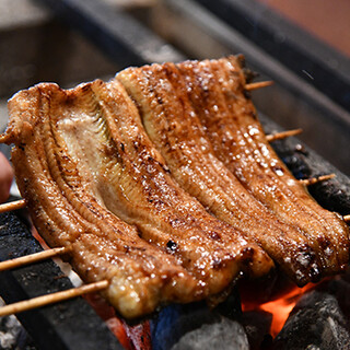 We carefully select the eel according to the season! We also pay special attention to the rice and sauce.