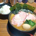 家系ラーメン 心道家 - 