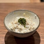 薪鳥新神戸 - 土鍋鶏そぼろご飯 かんずり