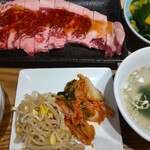 和牛ホルモン一頭買い うしはち 五反田 - 