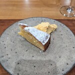 La Stalla - 春のケーキ。馬鈴薯粉とか入ってるそうな