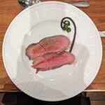 La Stalla - ニニウファームさんホゲットとわかば屋さんの赤こごみ。このヒゲをもっと食いたいのう