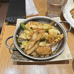 Okonokiyakimicchansouhonten - 「豚トロと春野菜のオイスターソース焼き」