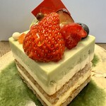 パティスリー・ラ プラージュ - ピスタチオとホワイトチョコのケーキ（660円）