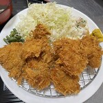 豚香王国 井しん - ボリューム満点！！サックサク一口かつ定食※付け合せ内容変更有り