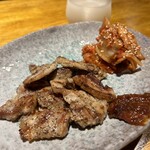 日韓食堂138 - おつまみサムギョプサル。サムギョプサルだけど野菜なし。お肉はジューシーで美味しいですよ