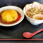 Menshou - 醤油ラーメン ( チャーシュートッピング) ＋ 天津飯セット