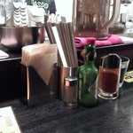 卓上の調味料。