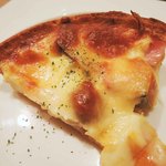 bistro D - キッシュ。これはバル用に考えたメニューだそうだよ。
      ハロウィンの時期に合わせて、かぼちゃのキッシュにしたんだって。