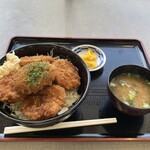中郷サービスエリア（上り線）フードコート - つくば鶏チキンカツ丼（¥1,050）