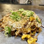 山本まんぼ - まんぼ焼き全部入りスペシャル　選べるソースは甘辛にしました。