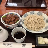 日本橋　本陣房 - まかない丼(焼鳥丼)ともりそば
