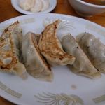 餃子（あっち向いたりこっち向いたり（笑））