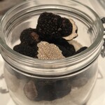 ルカンケ - 追加のトリュフ。惜しげなくたっぷり降り注ぐ。