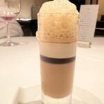 ルカンケ - キャラメル　キャラメルメレンゲ、クリーム、ソース、プリンの4層