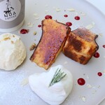 NOA COFFEE - 【2024.05】ブリュレバスクチーズケーキ(税込680円)