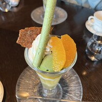 DINING & BAR TABLE 9 TOKYO - 