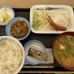 松屋 - ソーセージエッグ定食(牛皿) 豚汁変更
