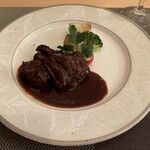 シェフ植田 - ほほ肉の赤ワイン煮