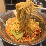 香氣　四川麺条  - 烈火担担麺 ちぢれ麺 940円
      LINEクーポンでネギ