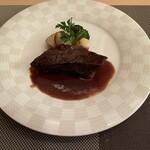 シェフ植田 - 牛タンの赤ワイン煮