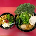 横浜ラーメン 相馬家 - 特選ラーメン＋無料ライス