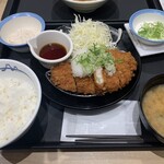 松のや 春日井店 - 国産雪国育ち鬼おろしポン酢ロースかつ定食