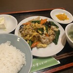 Ganso Kamiyaki Horumosa - 今回のオーダーは豚肉と野菜と卵の醤油炒め