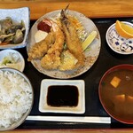 早苗寿司 - ミックスフライ定食（800円）