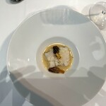 ウシマル - アミガサダケとなんだかの魚。 もう、この時点でけっこう酔ってる。