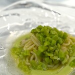 ウシマル - これがこう#3 新緑の季節に映えますね。 はまぐりの出汁がオリーブオイルと乳化して旨すぎます。