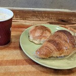 パン樹 久遠 - COSTAカフェラテ ￥408